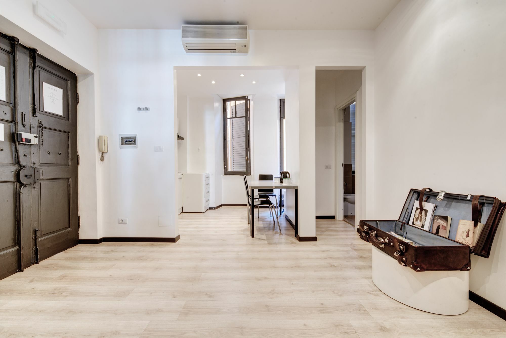 Ad Hoc Guest House โรม ภายนอก รูปภาพ